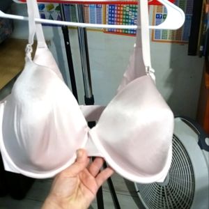 Bra size 40D